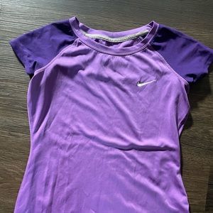 Medium ladies dri fit Nike shirt